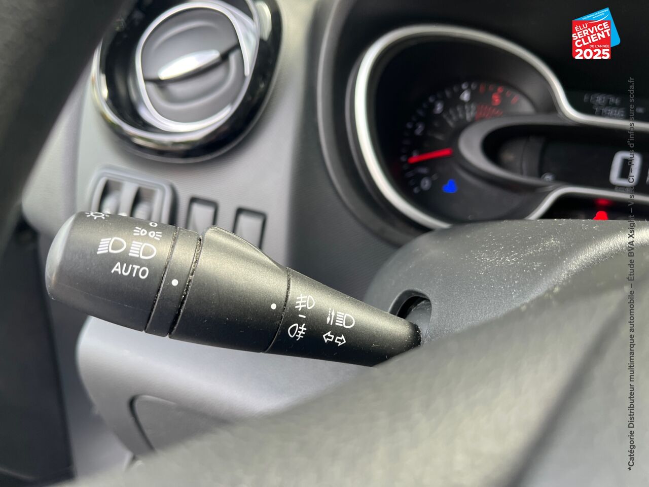 Véhicule d'occasion RENAULT TRAFIC FG L1H1 1000 2.0 DCI 170CH ENERGY GRAND CONFORT EDC E6 GPS chez Toyota Thionville