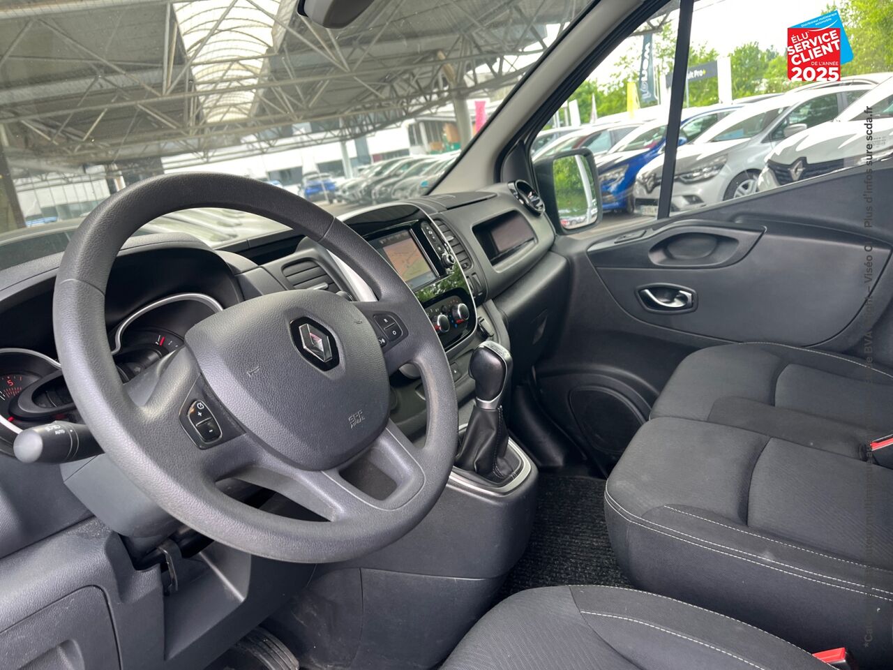 Véhicule d'occasion RENAULT TRAFIC FG L1H1 1000 2.0 DCI 170CH ENERGY GRAND CONFORT EDC E6 GPS chez Toyota Thionville