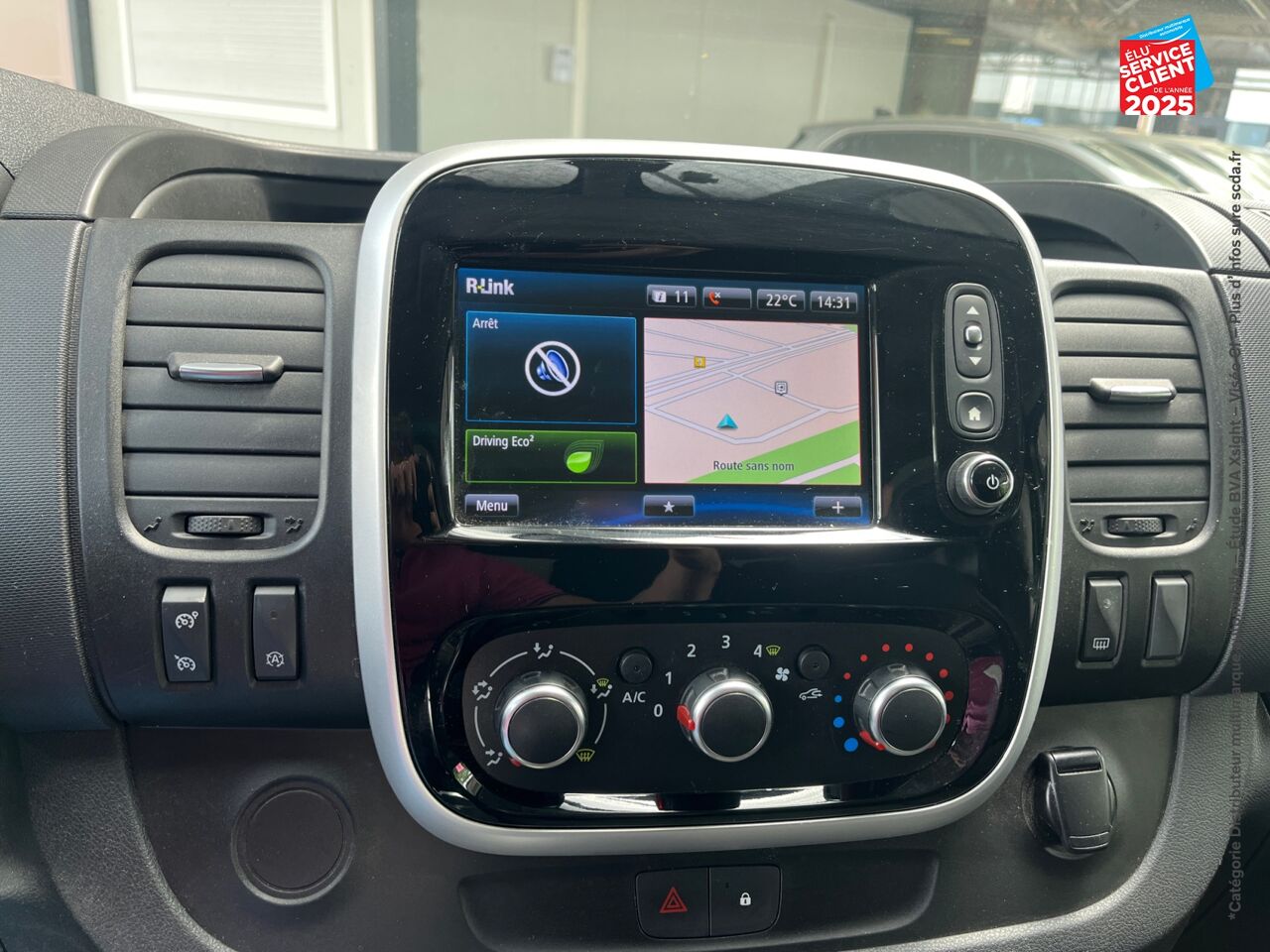 Véhicule d'occasion RENAULT TRAFIC FG L1H1 1000 2.0 DCI 170CH ENERGY GRAND CONFORT EDC E6 GPS chez Toyota Thionville