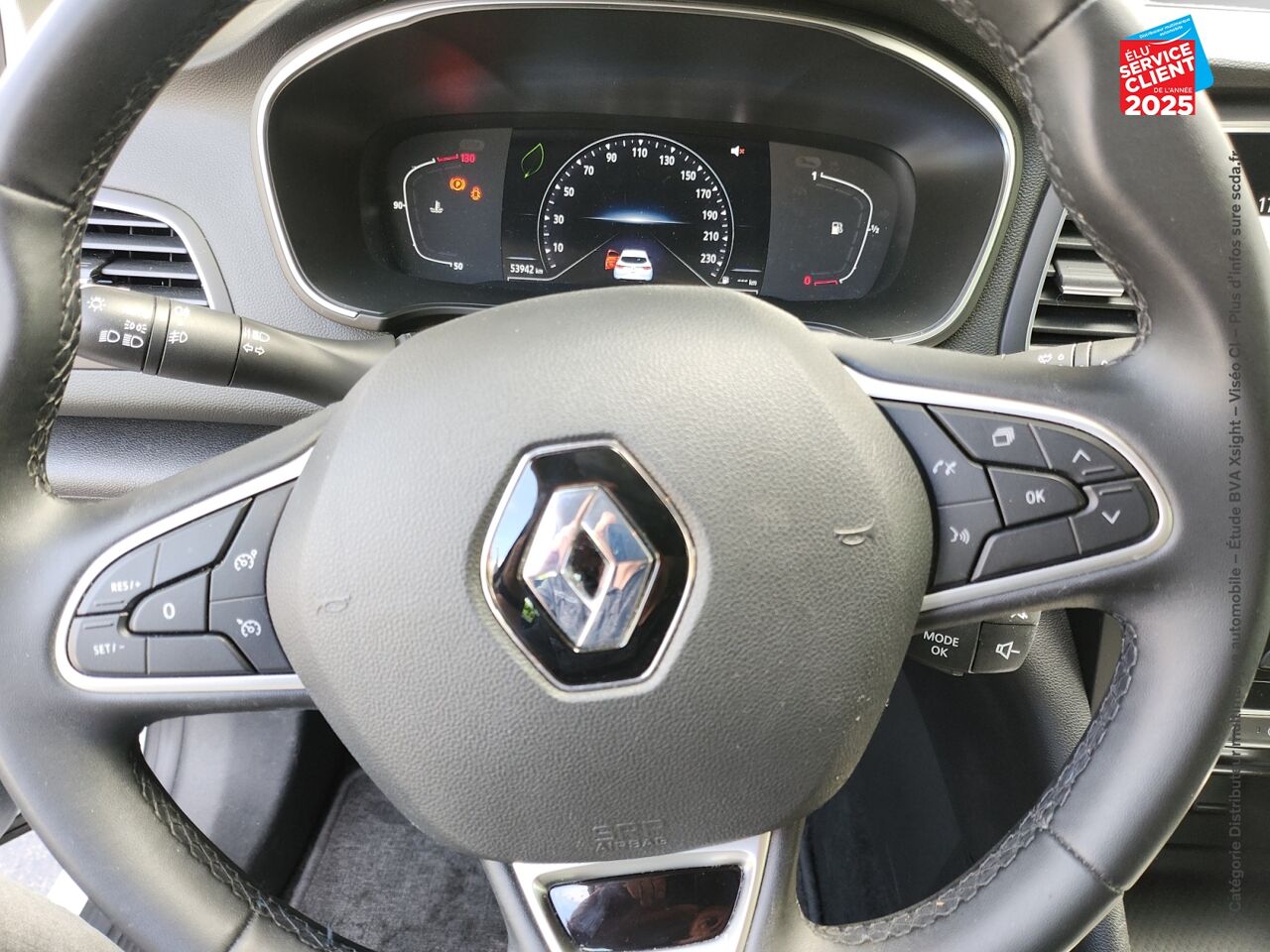 Véhicule d'occasion RENAULT MEGANE 1.5 BLUE DCI 115CH EVOLUTION EDC chez Renault Saint-Louis