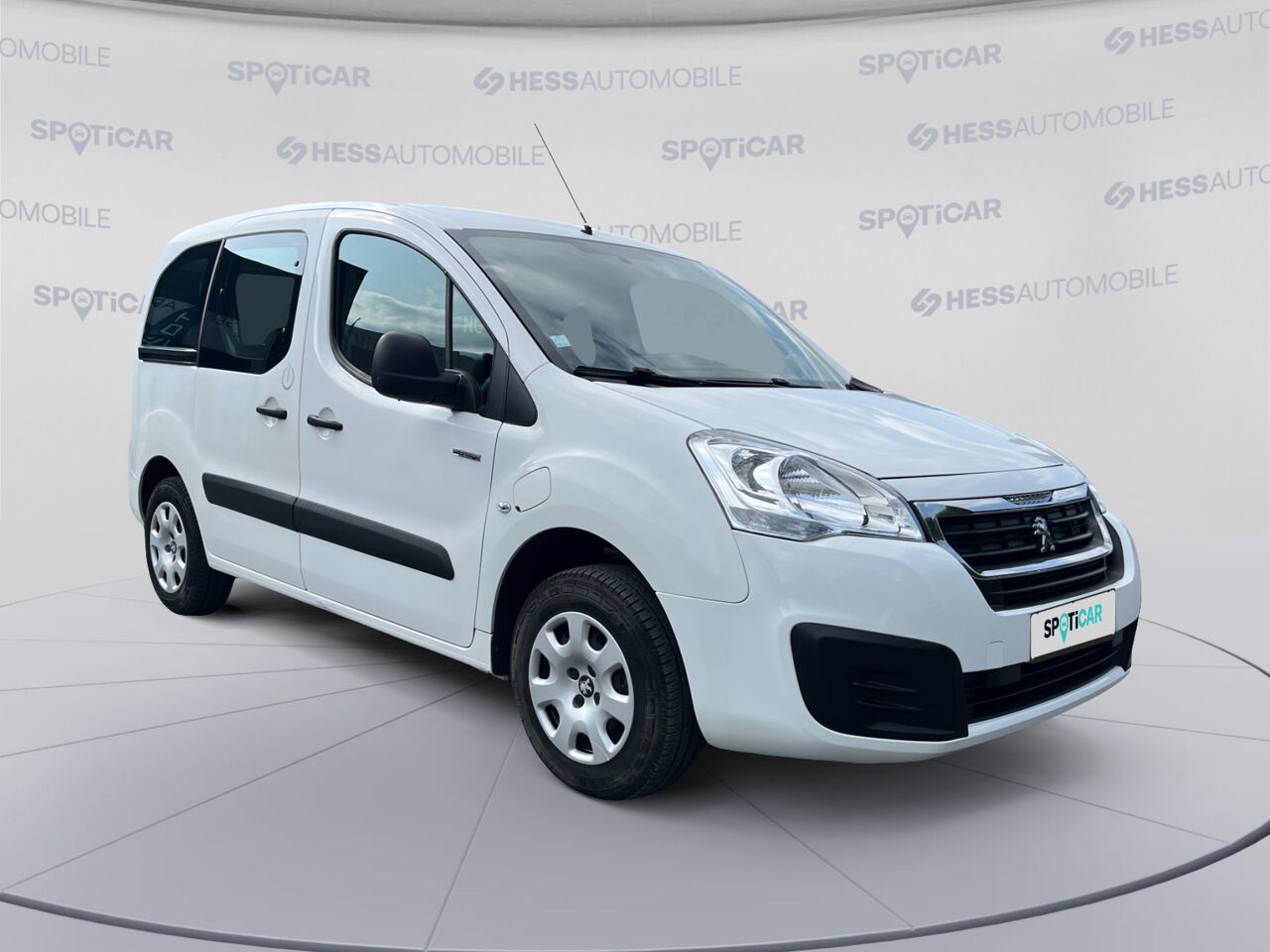 Véhicule d'occasion PEUGEOT PARTNER TEPEE E-PARTNER TEPEE ACTIVE chez Nissan Montbéliard
