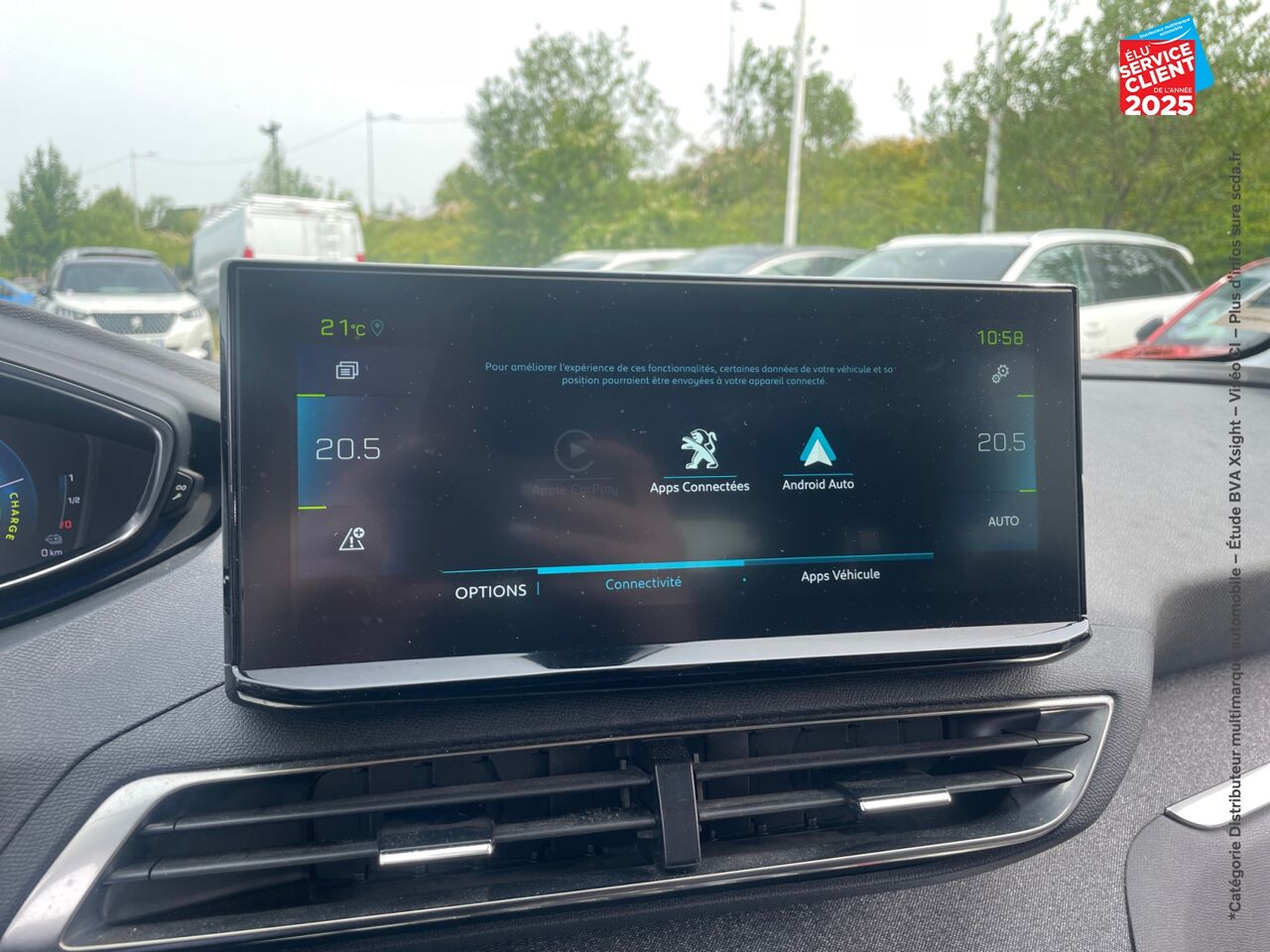 Véhicule d'occasion PEUGEOT 3008 HYBRID 225CH ALLURE PACK E-EAT8 GPS CAMERA CARPLAY chez Renault Belfort