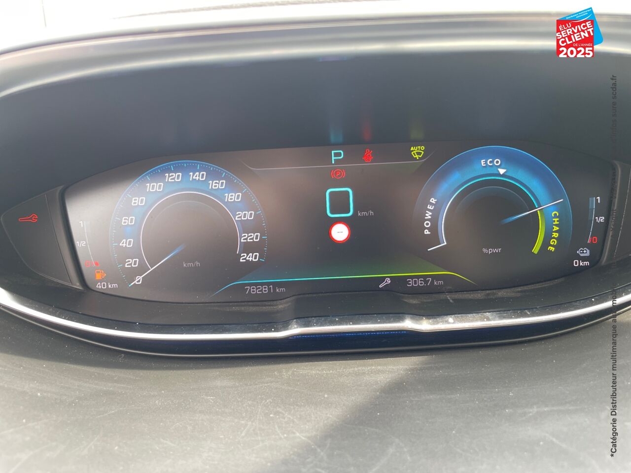 Véhicule d'occasion PEUGEOT 3008 HYBRID 225CH ALLURE PACK E-EAT8 GPS CAMERA CARPLAY chez Renault Belfort