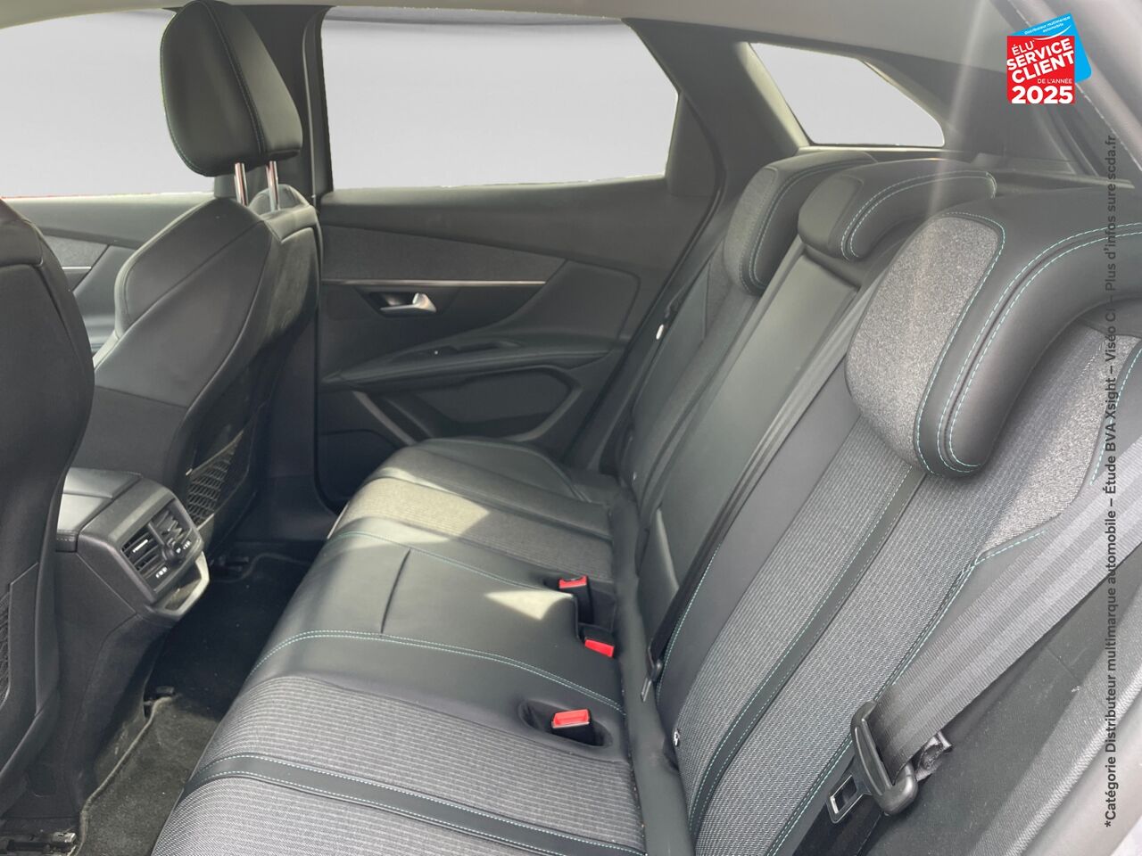 Véhicule d'occasion PEUGEOT 3008 HYBRID 225CH ALLURE PACK E-EAT8 GPS CAMERA CARPLAY chez Renault Belfort