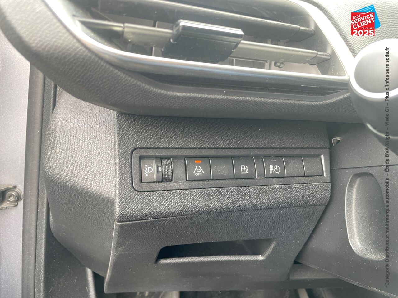 Véhicule d'occasion PEUGEOT 3008 HYBRID 225CH ALLURE PACK E-EAT8 GPS CAMERA CARPLAY chez Renault Belfort