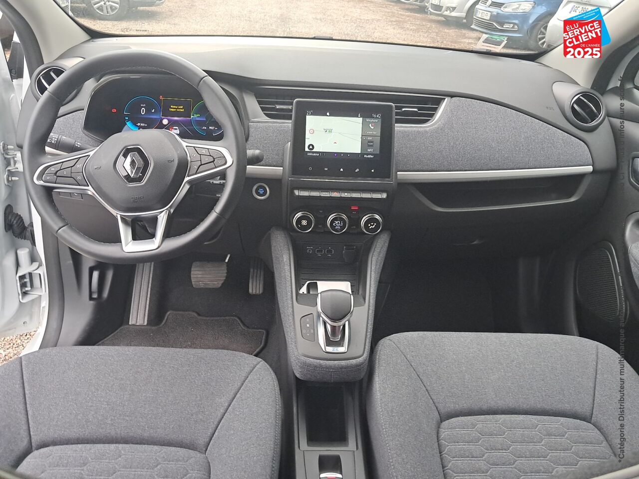 Véhicule d'occasion RENAULT ZOE E-TECH INTENS CHARGE NORMALE R135 ACHAT INTEGRAL - 21C GPS RADAR AR chez Toyota Saint Dizier