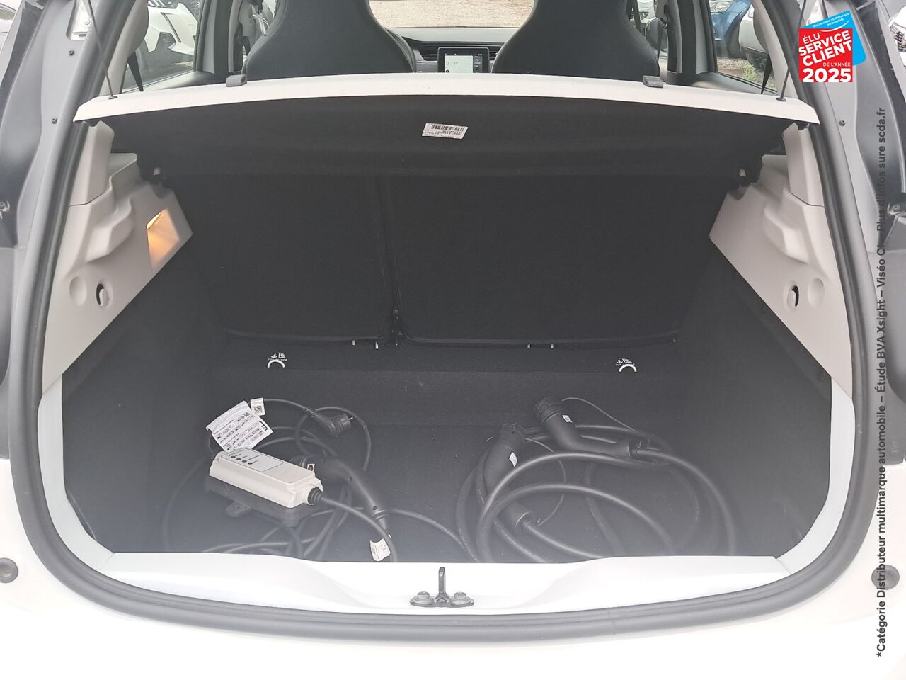 Véhicule d'occasion RENAULT ZOE E-TECH INTENS CHARGE NORMALE R135 ACHAT INTEGRAL - 21C GPS RADAR AR chez Toyota Saint Dizier