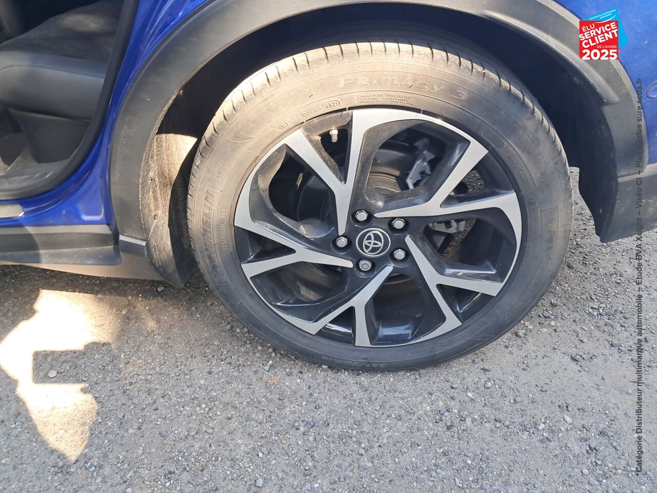 Véhicule d'occasion TOYOTA C-HR 184H COLLECTION 2WD E-CVT MY20 SIEGE CHAUF CAMERA GPS chez Toyota Thionville