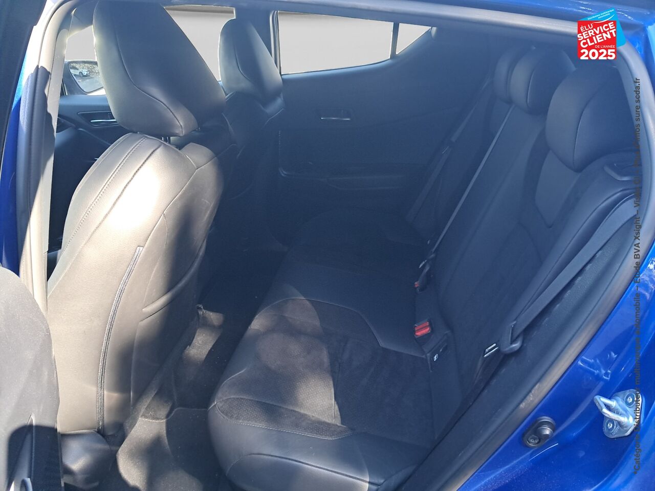 Véhicule d'occasion TOYOTA C-HR 184H COLLECTION 2WD E-CVT MY20 SIEGE CHAUF CAMERA GPS chez Toyota Thionville