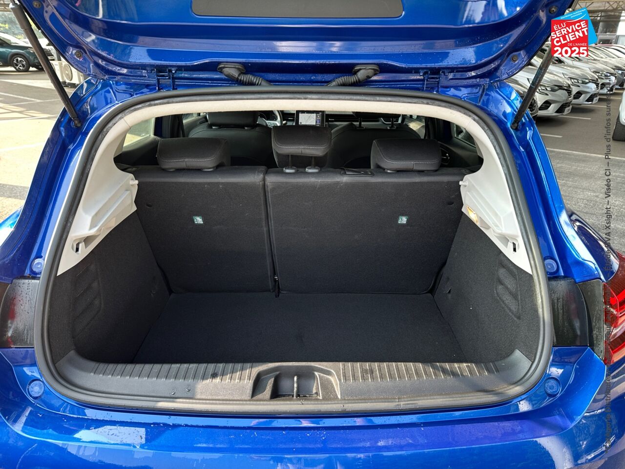 Véhicule d'occasion RENAULT CLIO 1.6 E-TECH HYBRIDE 140CH BUSINESS -21N GPS chez Toyota Verdun