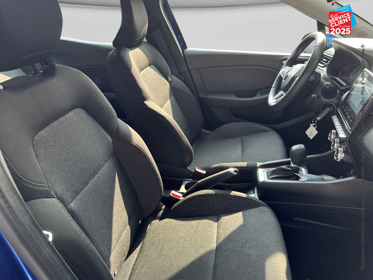 Véhicule d'occasion RENAULT CLIO 1.6 E-TECH HYBRIDE 140CH BUSINESS -21N GPS chez Toyota Verdun