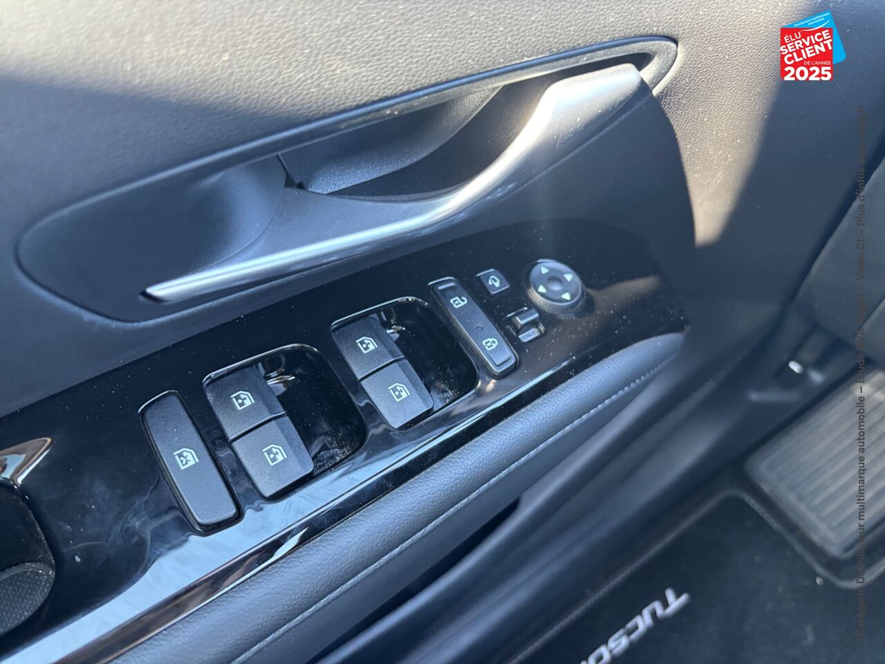 Véhicule d'occasion HYUNDAI TUCSON 1.6 T-GDI 230CH HYBRID EXECUTIVE BVA6 TOUVRANT SIEGES CHAUF/VENTIL/CUIR VOLANT CHAUF GPS chez Toyota Saint Dizier