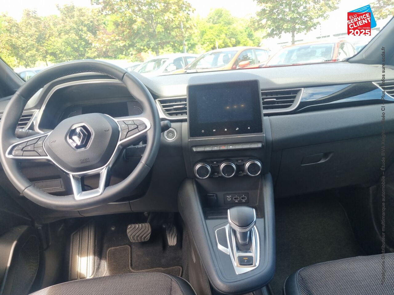 Véhicule d'occasion RENAULT CAPTUR 1.6 E-TECH HYBRIDE 145CH RIVE GAUCHE chez Hyundai Epernay