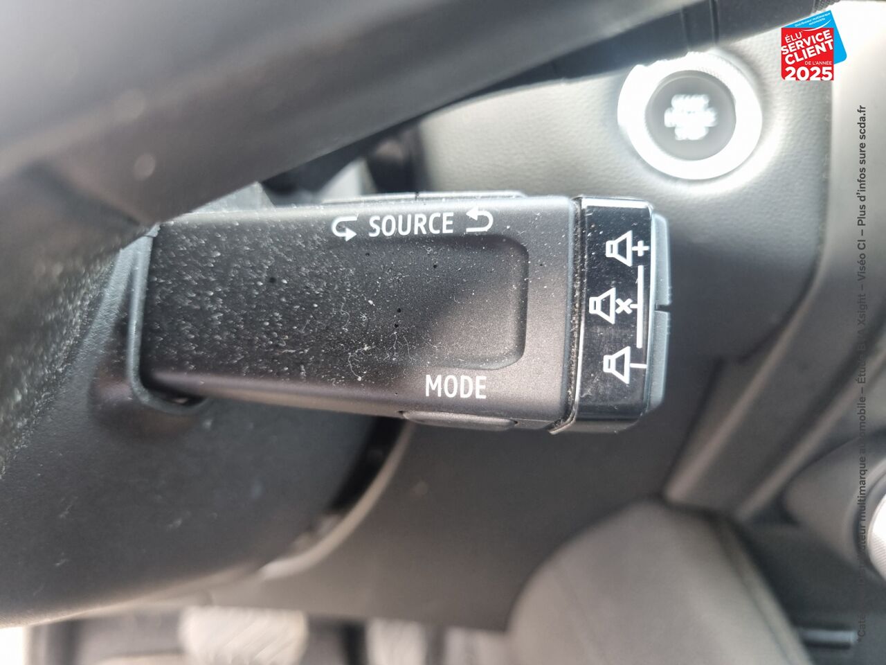 Véhicule d'occasion RENAULT CAPTUR 1.6 E-TECH HYBRIDE 145CH RIVE GAUCHE chez Hyundai Epernay