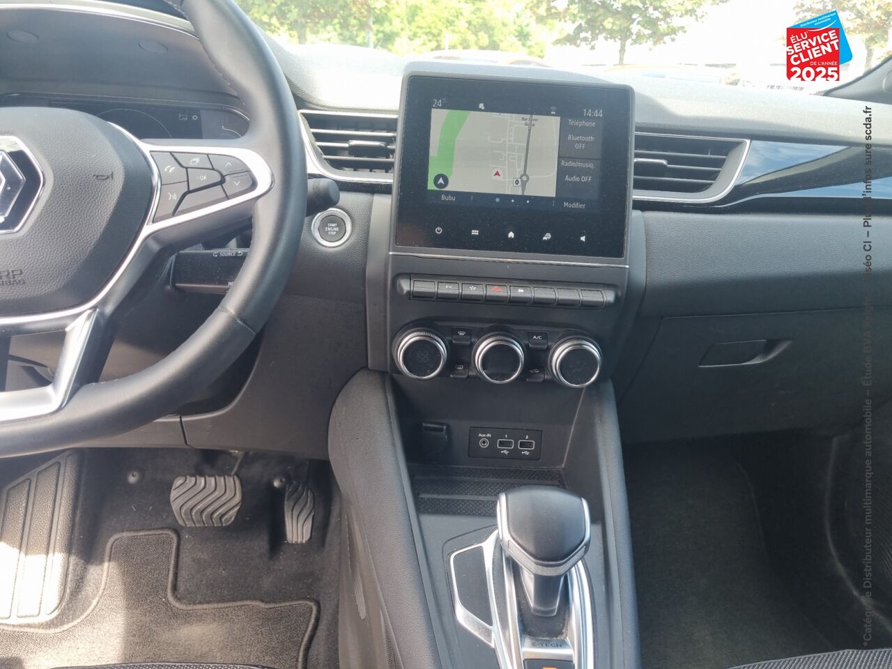 Véhicule d'occasion RENAULT CAPTUR 1.6 E-TECH HYBRIDE 145CH RIVE GAUCHE chez Hyundai Epernay