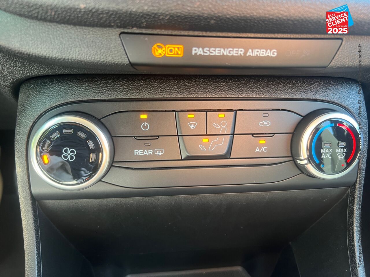 Véhicule d'occasion FORD FIESTA 1.1 85CH COOL CONNECT 5P EURO6.2 RADAR AR chez Renault Saint-Louis