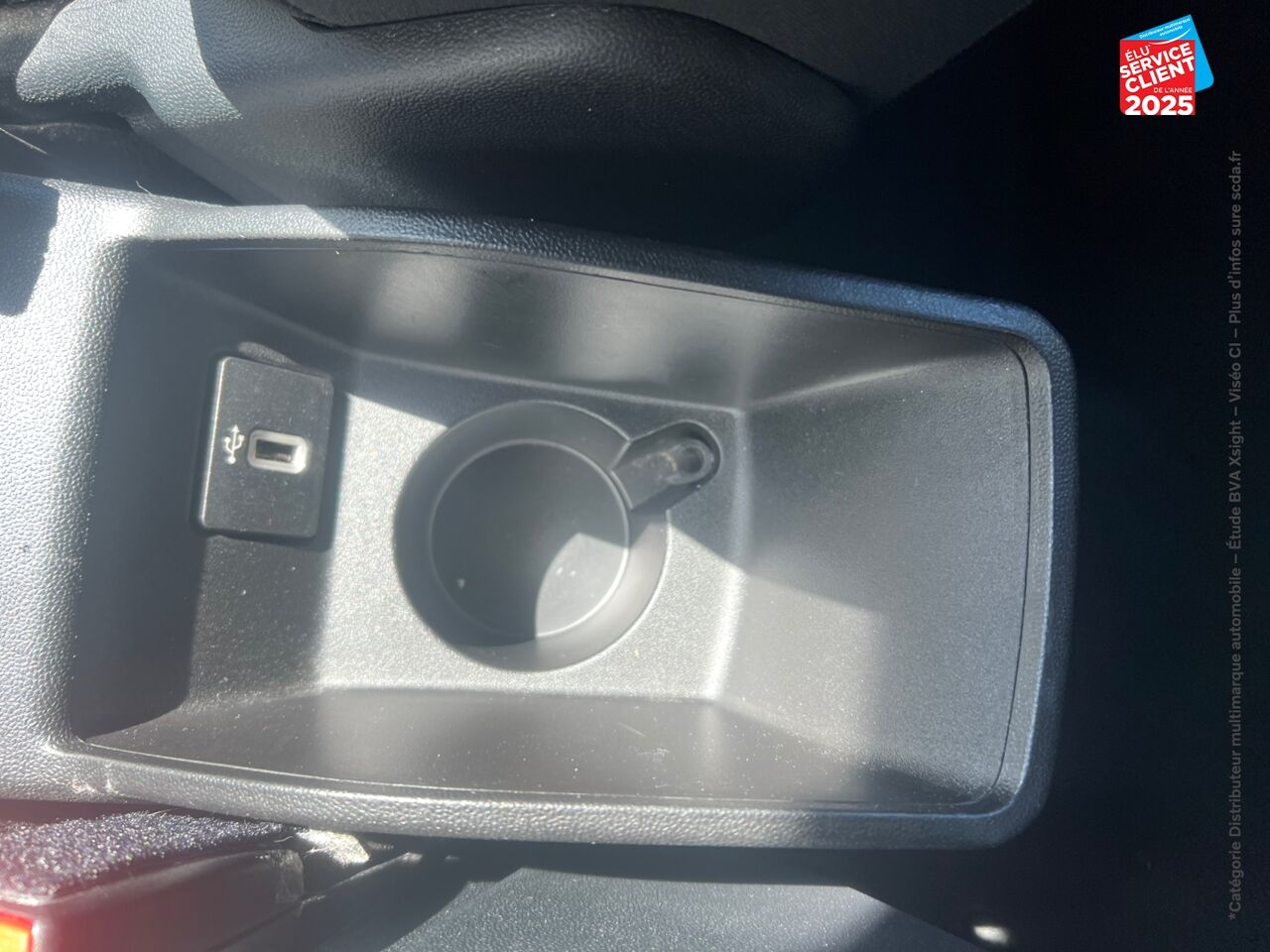 Véhicule d'occasion FORD FIESTA 1.1 85CH COOL CONNECT 5P EURO6.2 RADAR AR chez Renault Saint-Louis