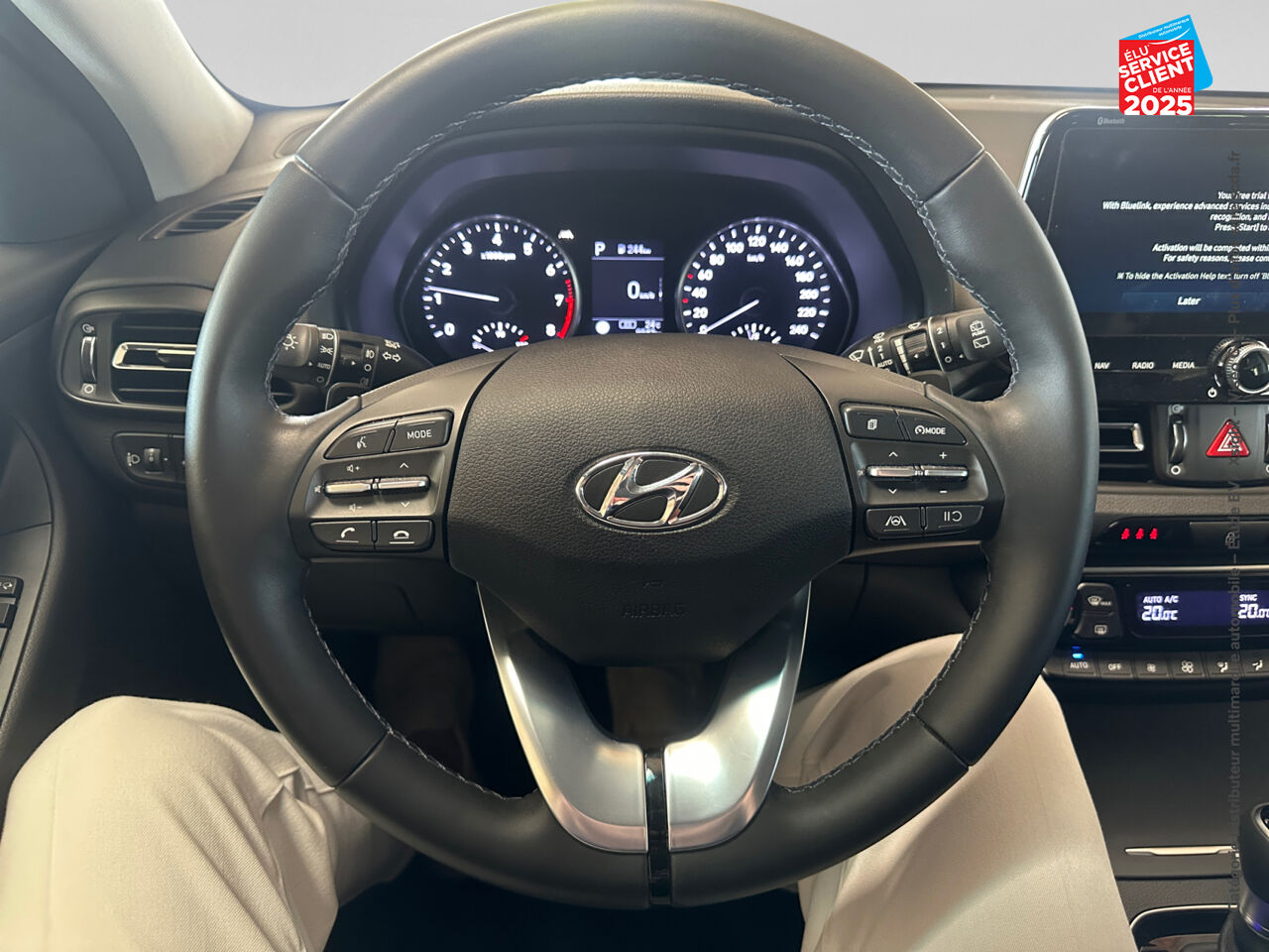Véhicule d'occasion HYUNDAI I30 1.0 T-GDI 120CH HYBRID 48V CREATIVE DCT-7 chez Hyundai Epernay
