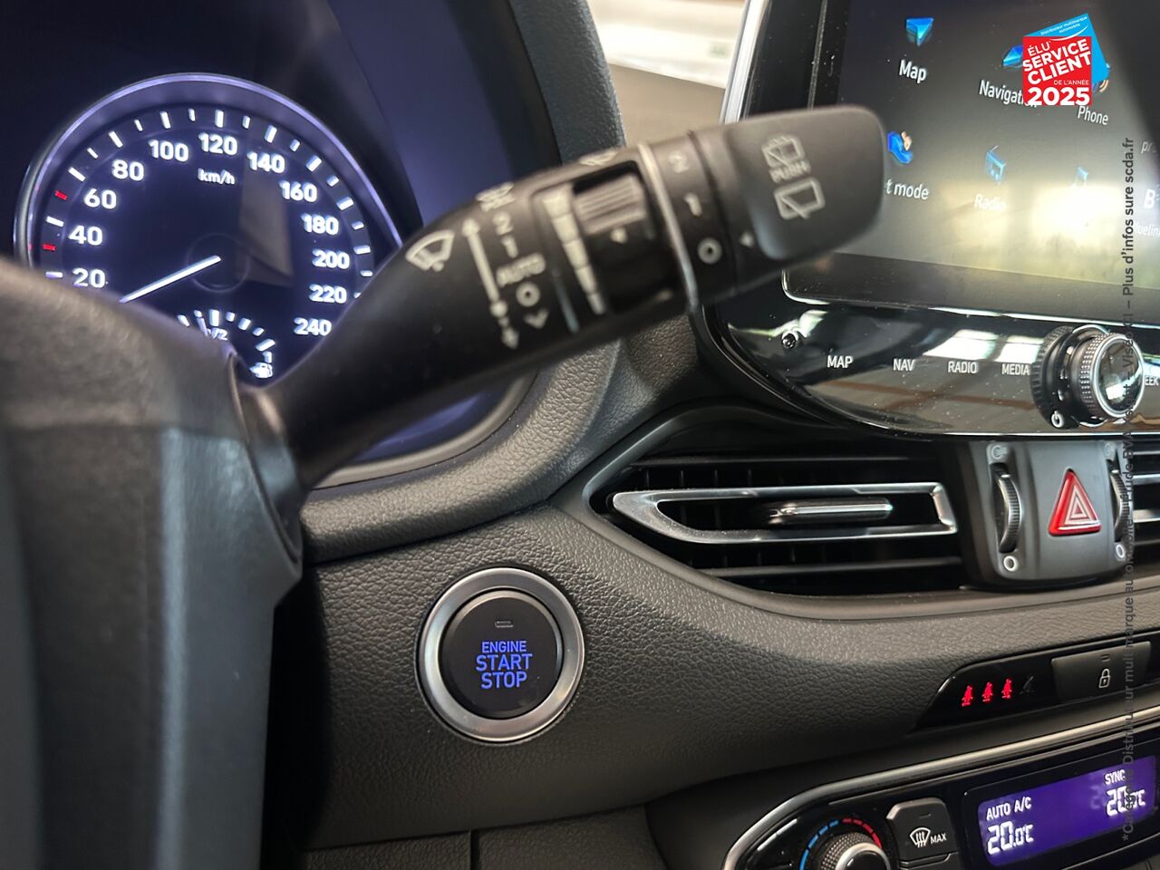 Véhicule d'occasion HYUNDAI I30 1.0 T-GDI 120CH HYBRID 48V CREATIVE DCT-7 chez Hyundai Epernay