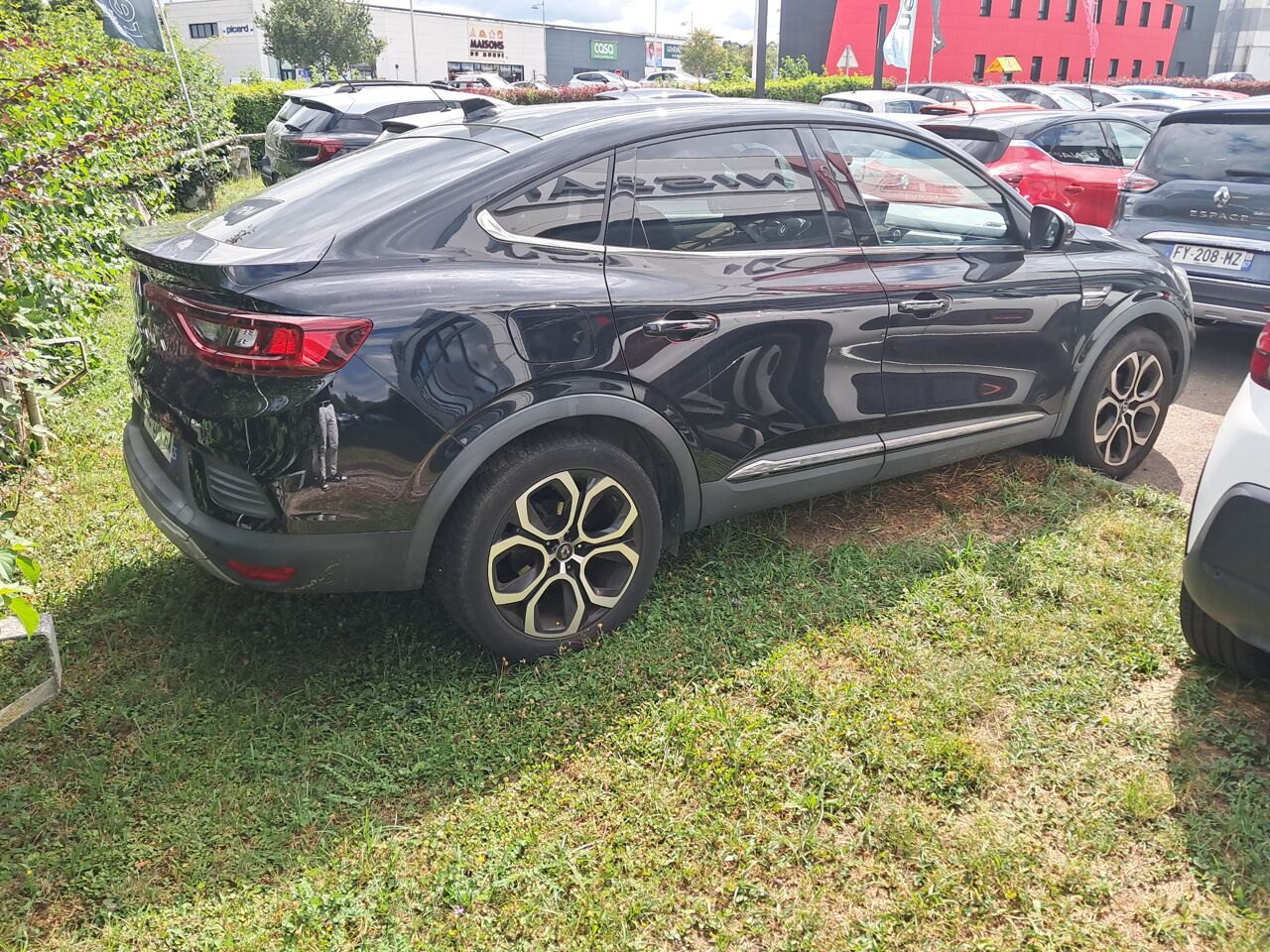 Véhicule d'occasion RENAULT ARKANA 1.3 TCE MILD HYBRID 140CH TECHNO EDC -22 GPS CAMERA chez Renault Mulhouse