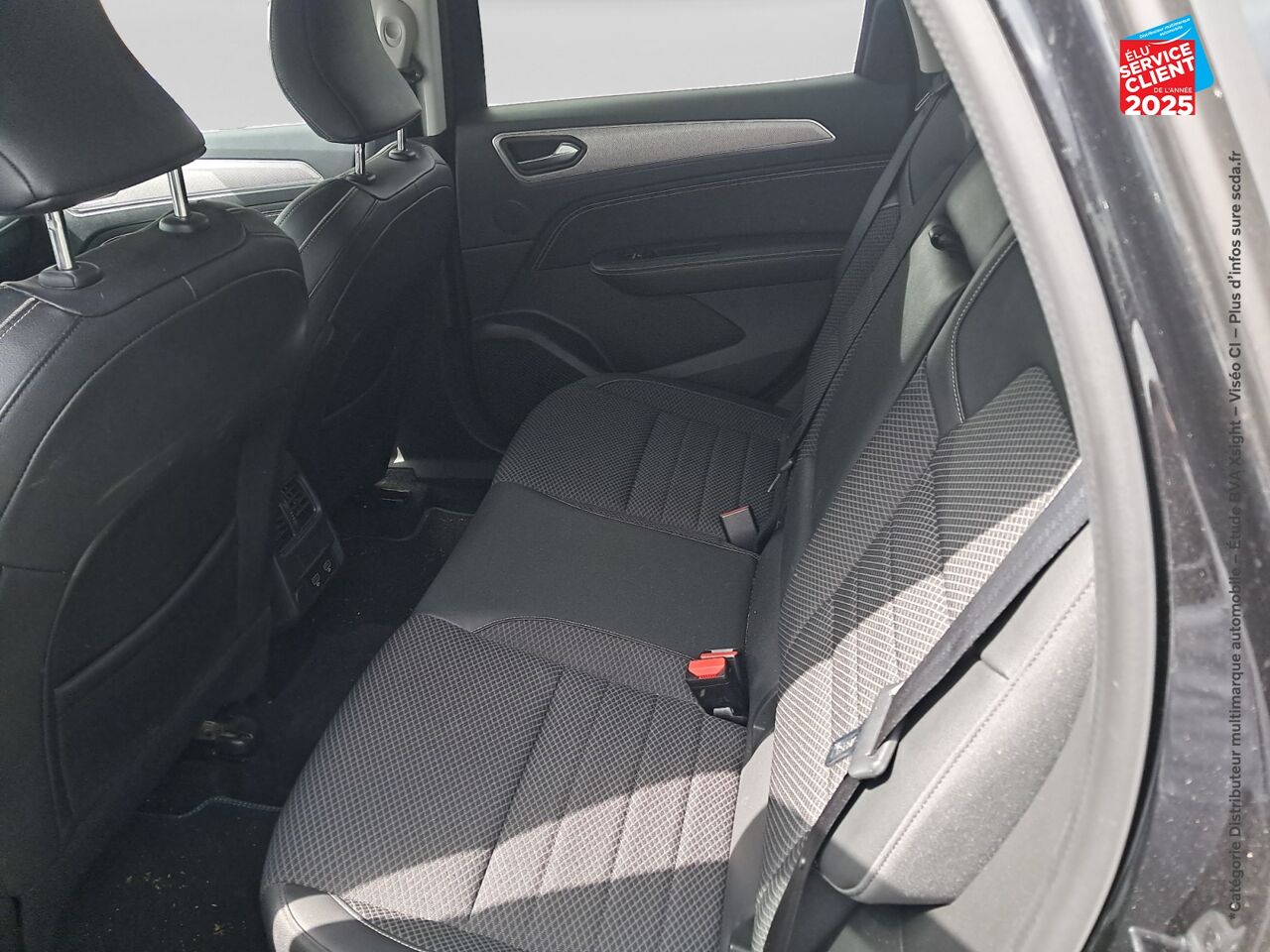 Véhicule d'occasion RENAULT ARKANA 1.3 TCE MILD HYBRID 140CH TECHNO EDC -22 GPS CAMERA chez Renault Mulhouse