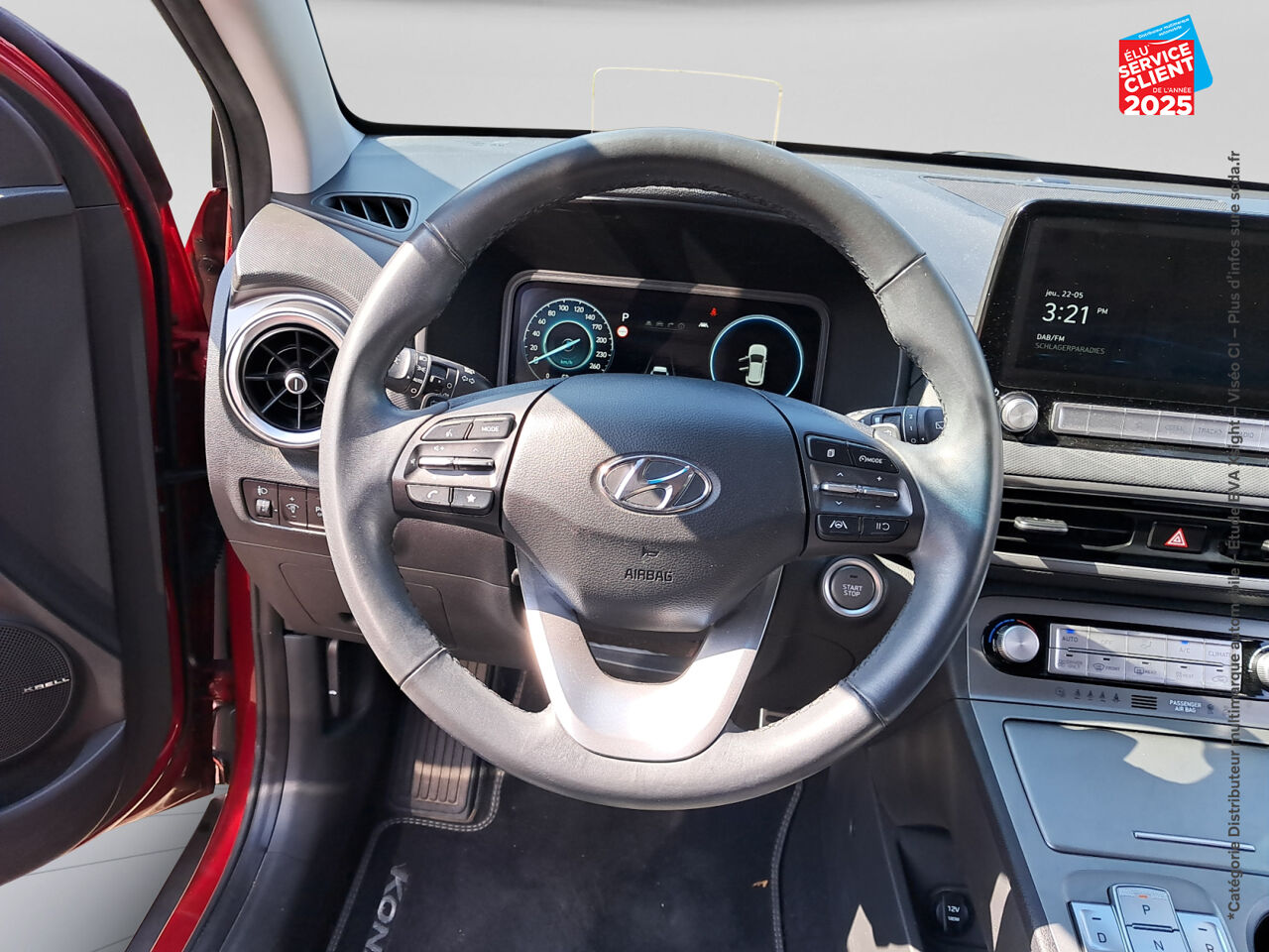 Véhicule d'occasion HYUNDAI KONA ELECTRIC 39KWH - 136 CH CREATIVE chez Hyundai Epernay