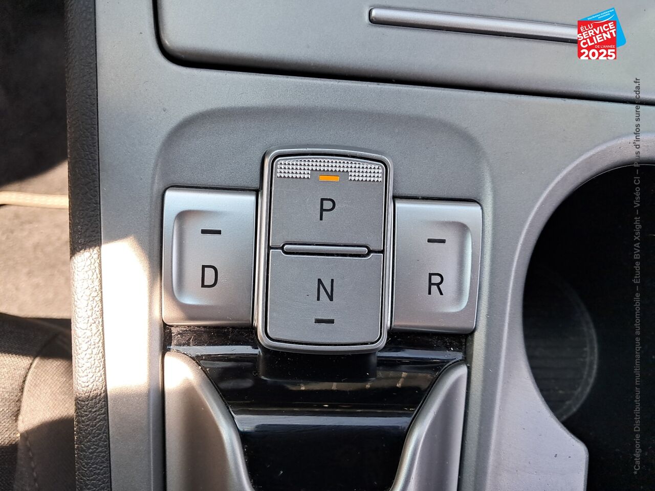 Véhicule d'occasion HYUNDAI KONA ELECTRIC 39KWH - 136 CH CREATIVE chez Hyundai Epernay