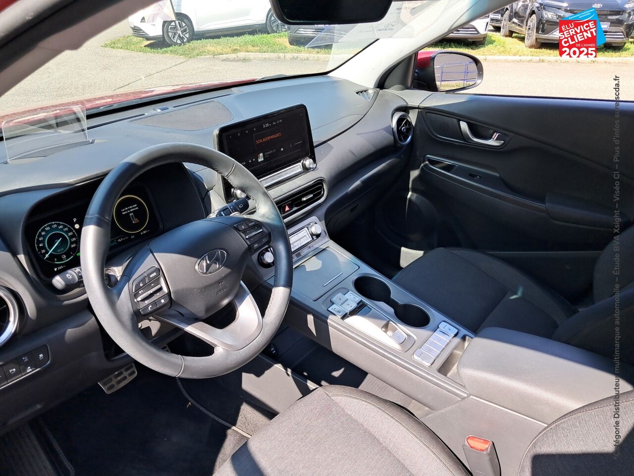 Véhicule d'occasion HYUNDAI KONA ELECTRIC 39KWH - 136 CH CREATIVE chez Hyundai Epernay