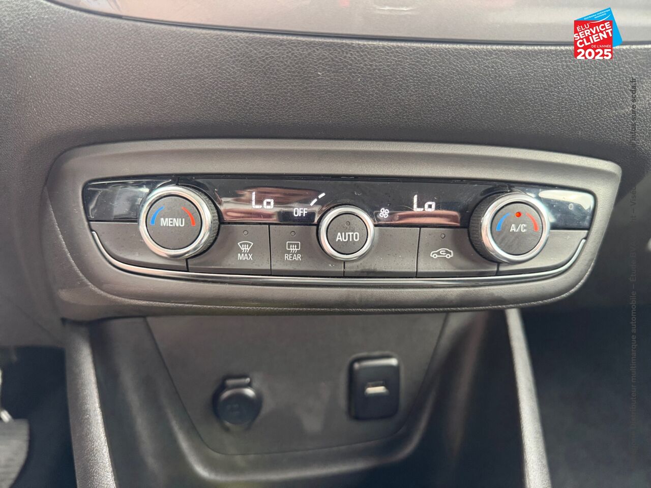 Véhicule d'occasion OPEL CROSSLAND 1.2 TURBO 110CH ELEGANCE chez Renault Sélestat
