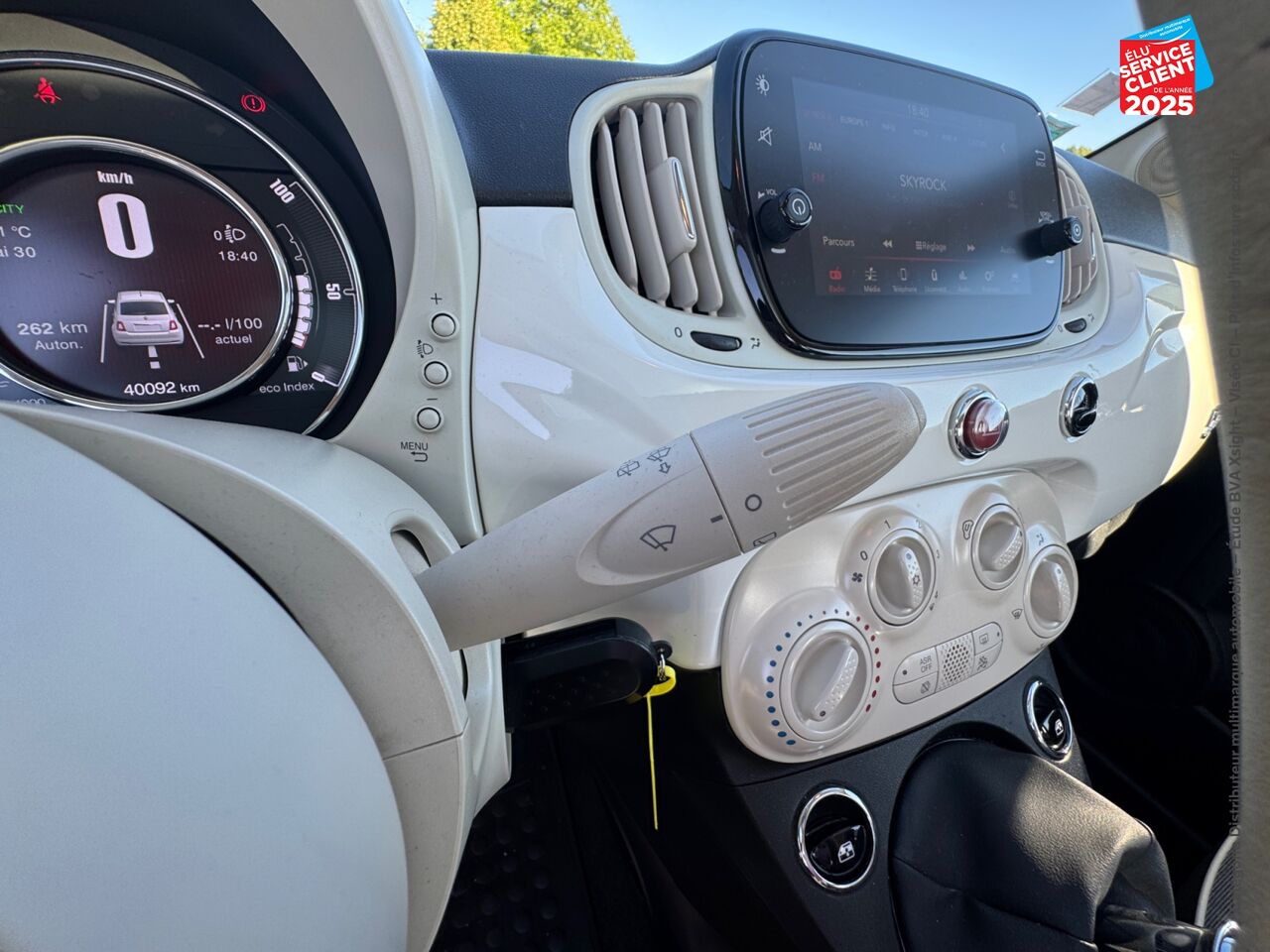 Véhicule d'occasion FIAT 500 1.2 8V 69CH LOUNGE TPANO chez Renault Sélestat