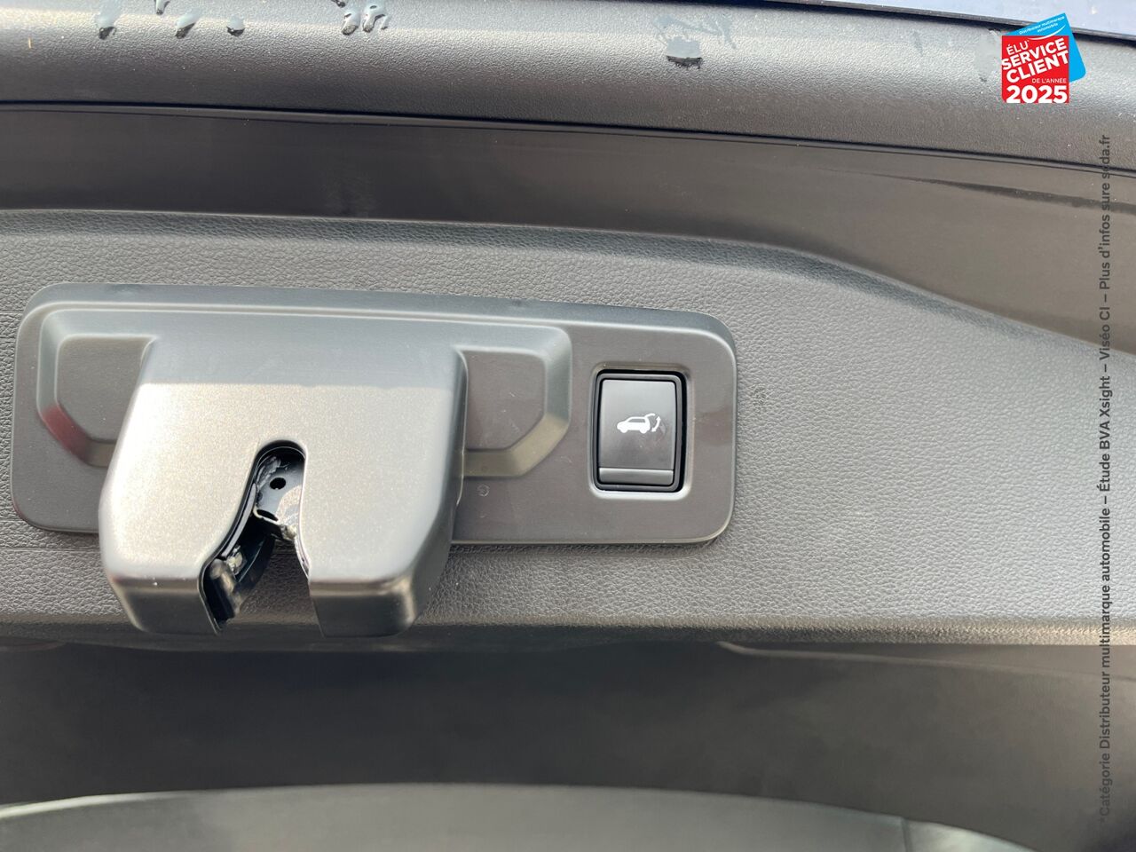 Véhicule d'occasion RENAULT ESPACE 1.2 E-TECH FULL HYBRID 200CH ESPRIT ALPINE 7 PLACES - 24 TPANO GPS CAMERA chez Toyota Thionville