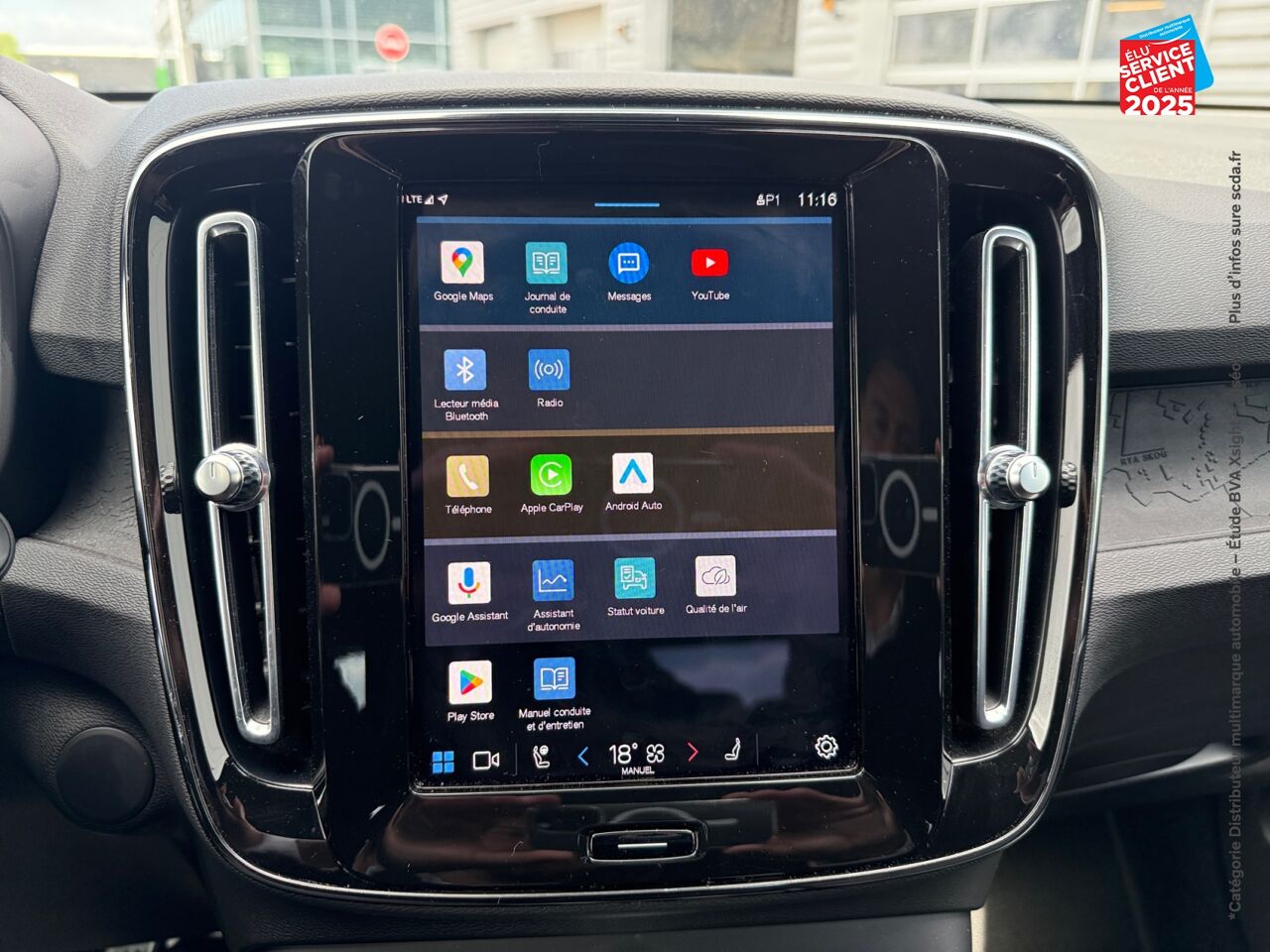 Véhicule d'occasion VOLVO XC40 RECHARGE 231CH PLUS EDT SIEGE CHAUF VOLANT CHAUF CAMERA GPS chez Volvo Epernay
