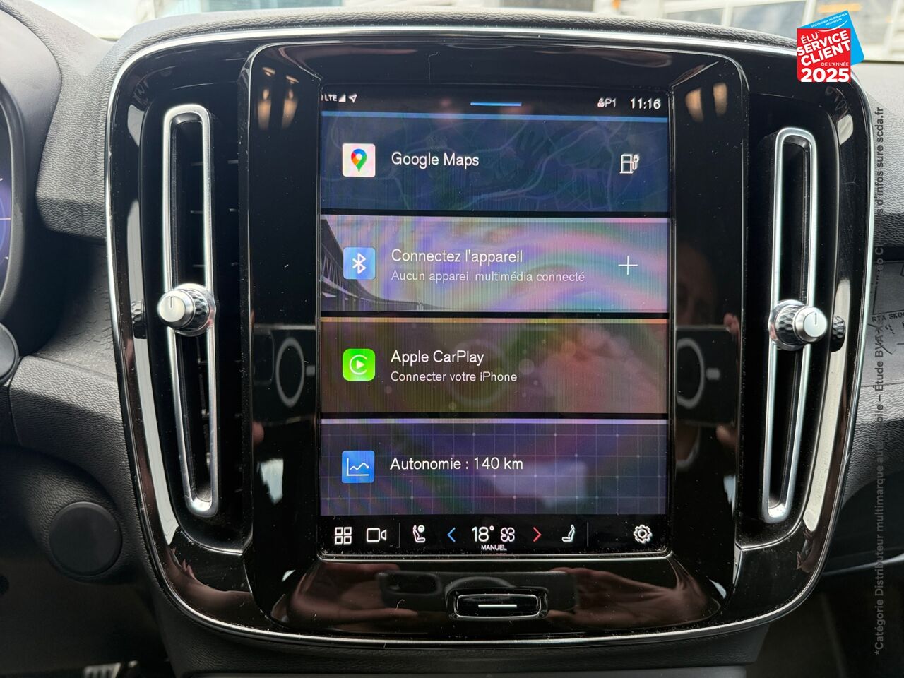Véhicule d'occasion VOLVO XC40 RECHARGE 231CH PLUS EDT SIEGE CHAUF VOLANT CHAUF CAMERA GPS chez Volvo Epernay