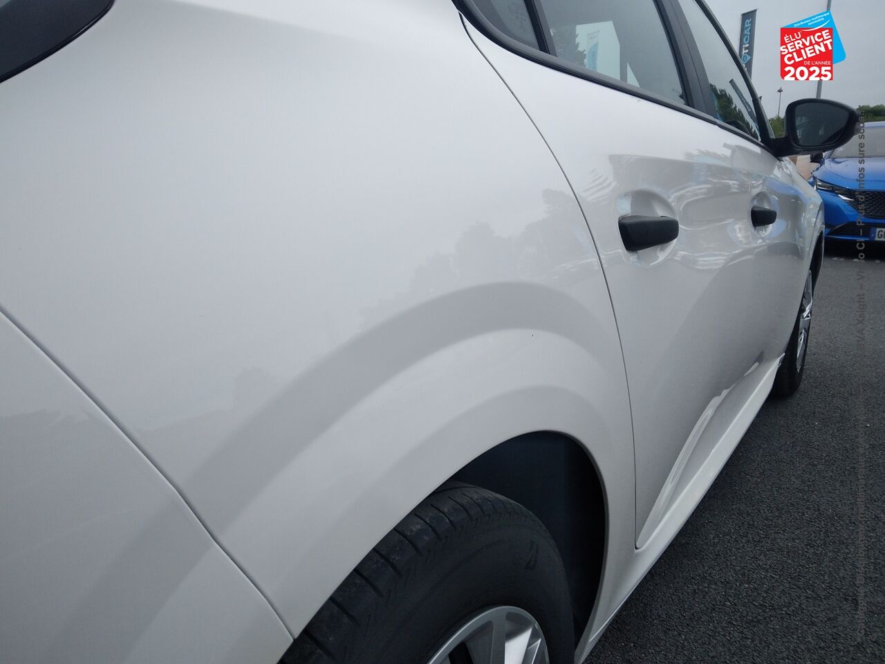 Véhicule d'occasion PEUGEOT 208 1.2 PURETECH 75CH SS LIKE chez Toyota Thionville