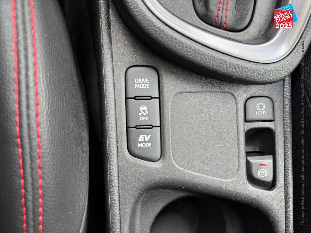 Véhicule d'occasion TOYOTA YARIS CROSS 116H GR SPORT MY22 chez Dacia Montbéliard