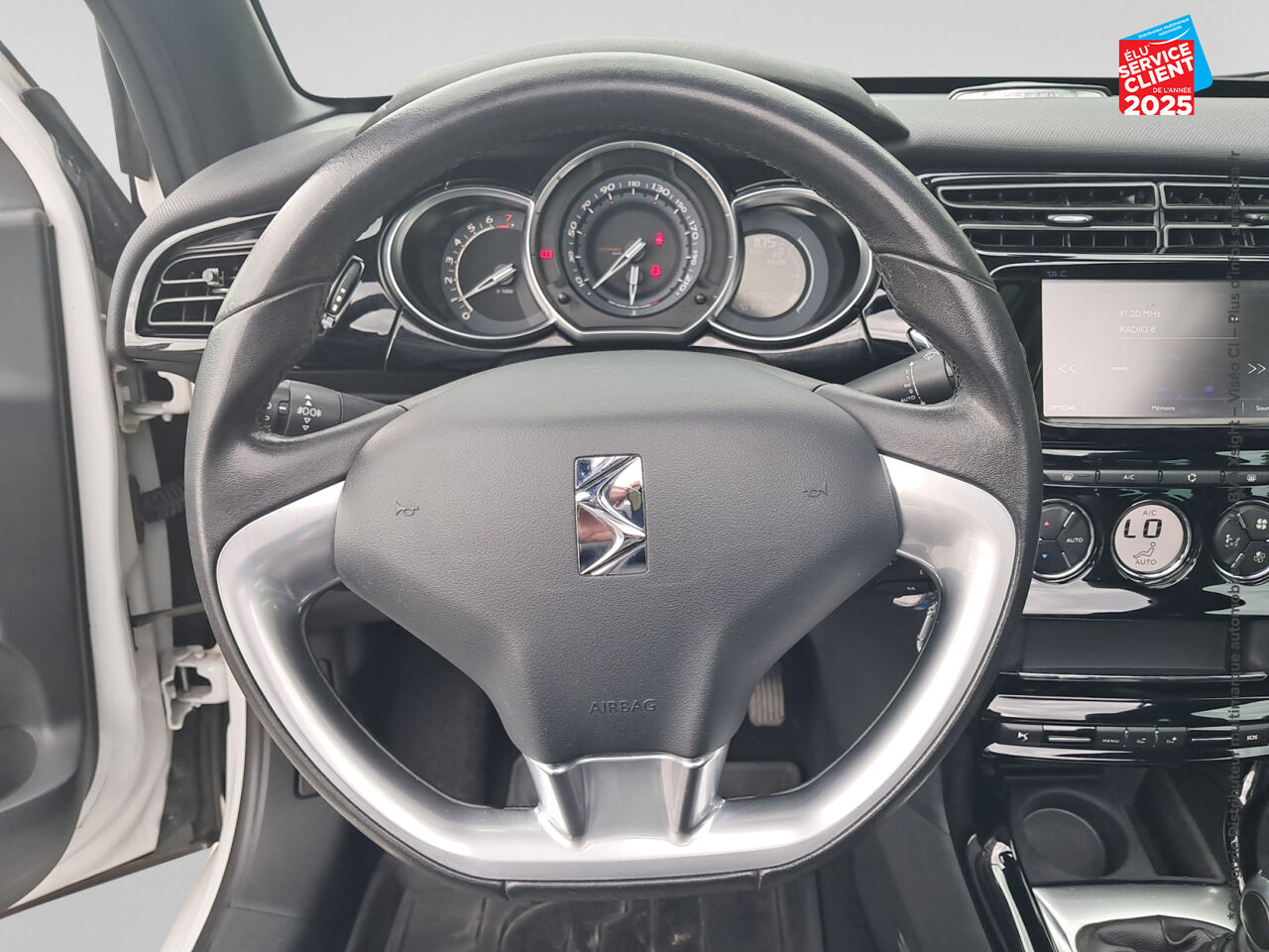 Véhicule d'occasion CITROEN DS3 CABRIO THP 165CH SPORT CHIC chez Primocar