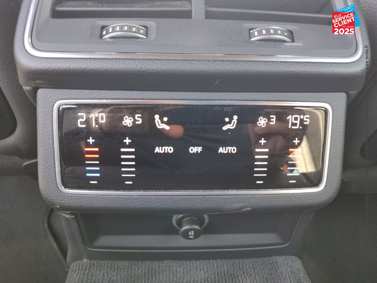 Véhicule d'occasion AUDI A6 AVANT 45 TDI 231CH AVUS QUATTRO TIPTRONIC SIEGE CHAUF CAMERA GPS ATTELAGE chez BMW Lons le Saunier