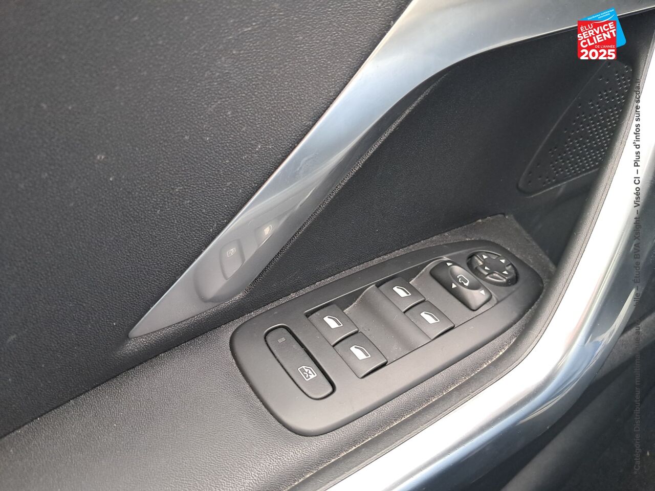 Véhicule d'occasion PEUGEOT 208 1.2 PURETECH 110CH FELINE SS EAT6 5CV 5P chez Renault Sélestat