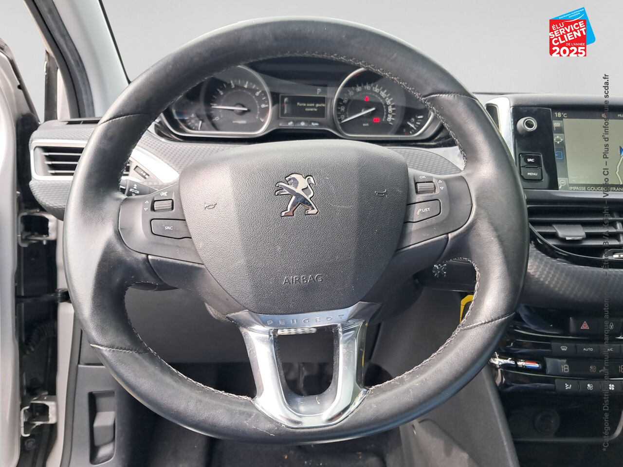 Véhicule d'occasion PEUGEOT 208 1.2 PURETECH 110CH FELINE SS EAT6 5CV 5P chez Renault Sélestat