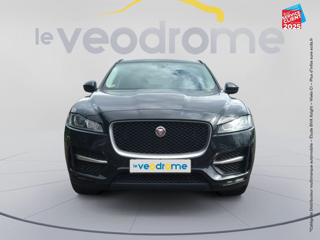 Véhicule d'occasion JAGUAR F-PACE 2.0D 180CH R-SPORT 4X4 BVA8 chez BMW Pontarlier