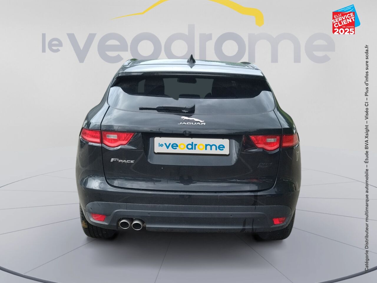 Véhicule d'occasion JAGUAR F-PACE 2.0D 180CH R-SPORT 4X4 BVA8 chez BMW Pontarlier