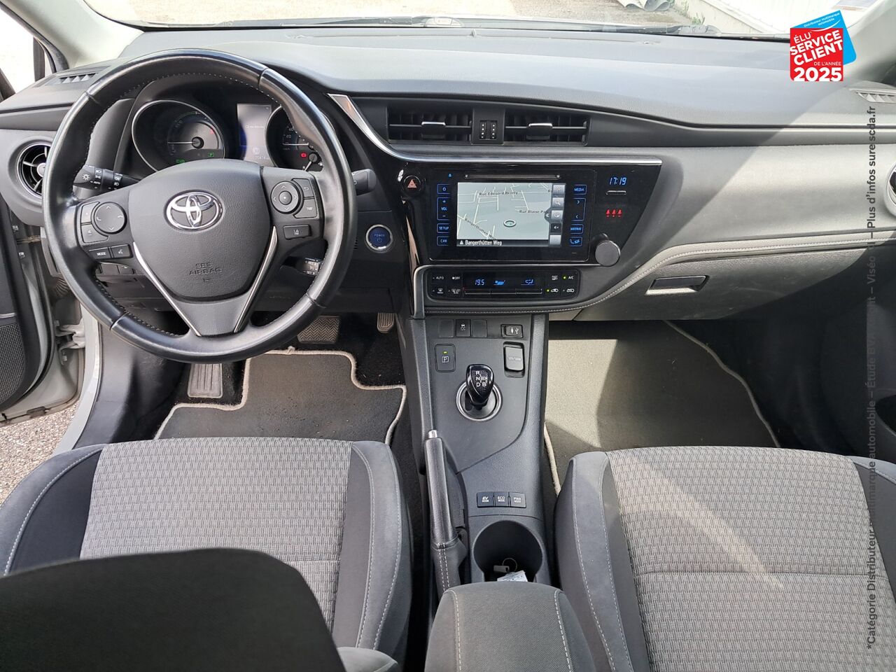 Véhicule d'occasion TOYOTA AURIS TOURING SPORTS HSD 136H TECHNOLINE RC18 GPS CAMERA chez Toyota Forbach