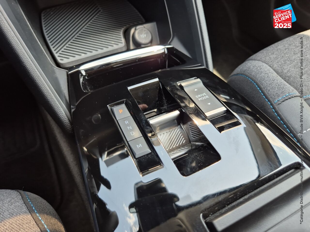 Véhicule d'occasion CITROEN C4 PURETECH 130CH S/S SHINE EAT8 SIEGES CHAUF GPS CAMERA chez Toyota Bar le Duc