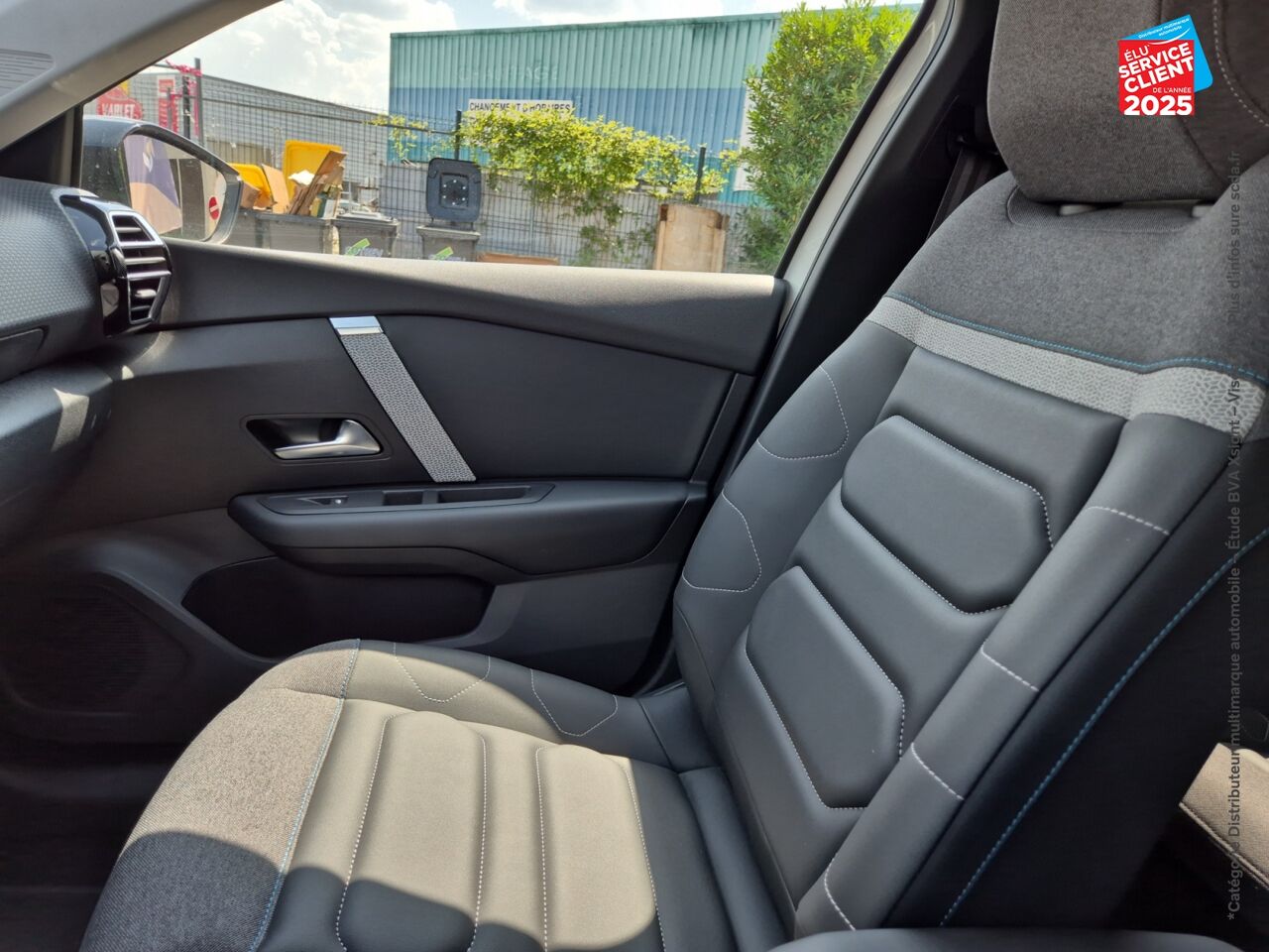 Véhicule d'occasion CITROEN C4 PURETECH 130CH S/S SHINE EAT8 SIEGES CHAUF GPS CAMERA chez Toyota Bar le Duc