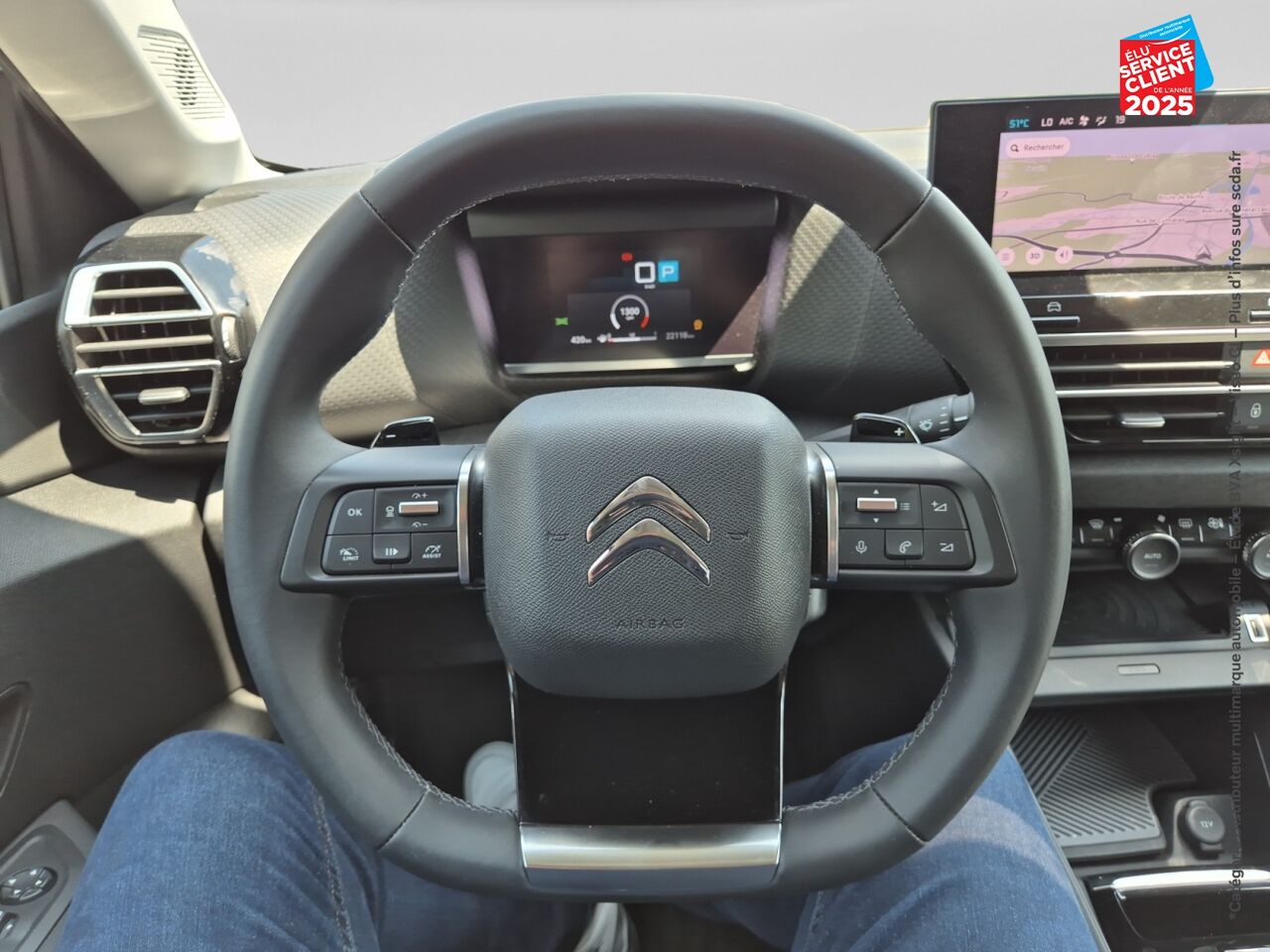 Véhicule d'occasion CITROEN C4 PURETECH 130CH S/S SHINE EAT8 SIEGES CHAUF GPS CAMERA chez Toyota Bar le Duc