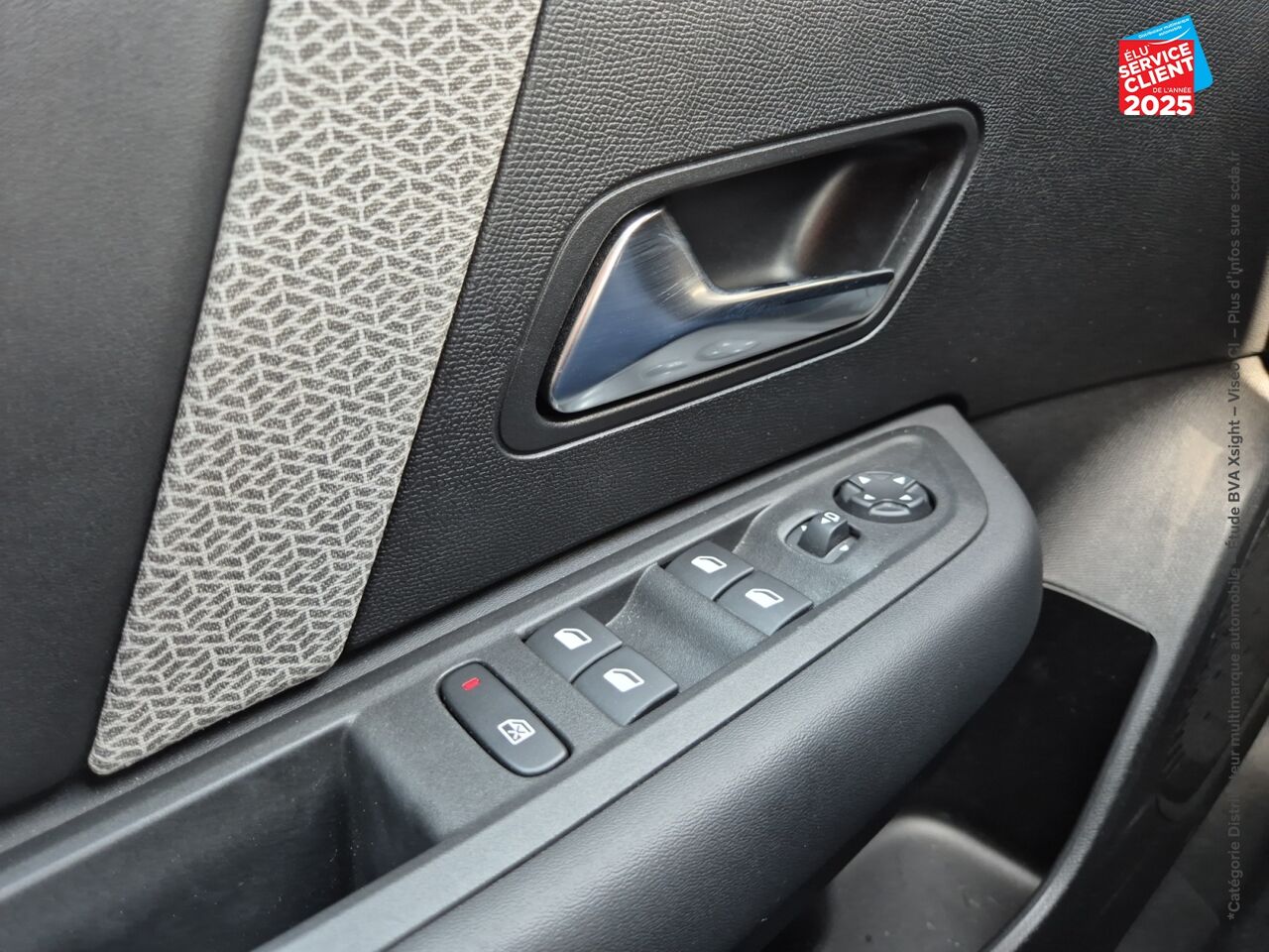 Véhicule d'occasion CITROEN C4 PURETECH 130CH S/S SHINE EAT8 SIEGES CHAUF GPS CAMERA chez Toyota Bar le Duc