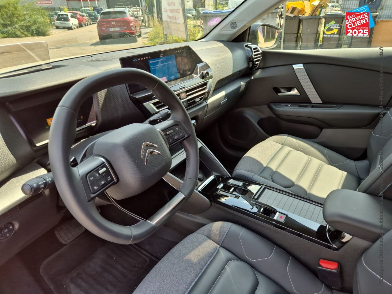 Véhicule d'occasion CITROEN C4 PURETECH 130CH S/S SHINE EAT8 SIEGES CHAUF GPS CAMERA chez Toyota Bar le Duc