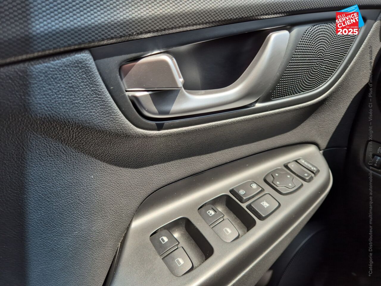 Véhicule d'occasion HYUNDAI KONA 1.6 GDI 141CH HYBRID EXECUTIVE DCT-6 chez Hyundai Epernay