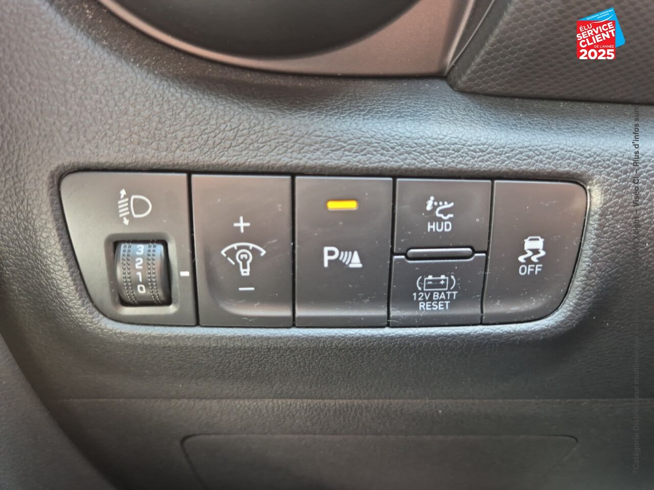 Véhicule d'occasion HYUNDAI KONA 1.6 GDI 141CH HYBRID EXECUTIVE DCT-6 chez Hyundai Epernay