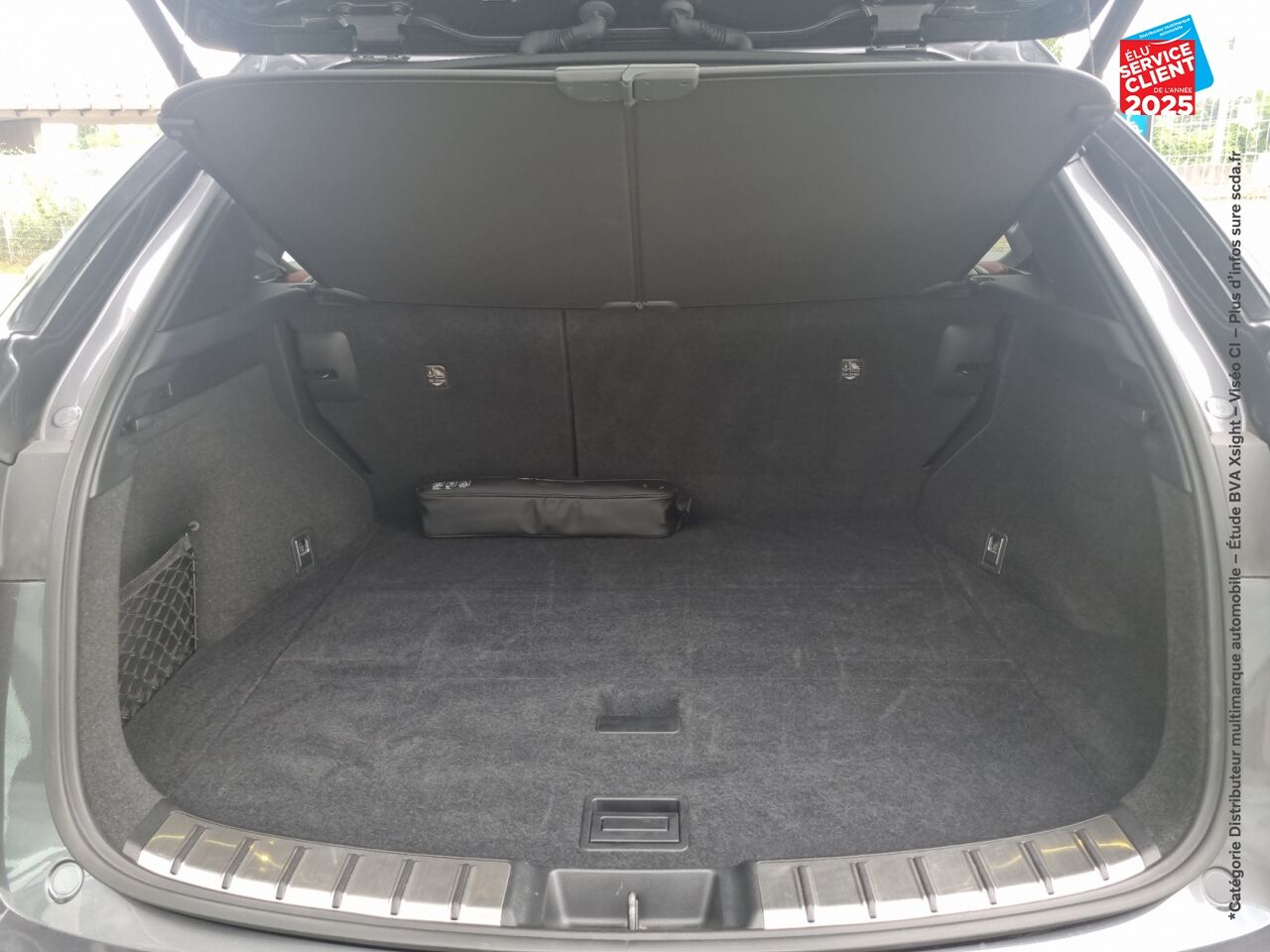 Véhicule d'occasion LEXUS NX 350H LUXE 4WD TOUVRANT SIEGES CHAUF/CUIR VOLANT CHAUF GPS CAMERA chez Lexus Strasbourg